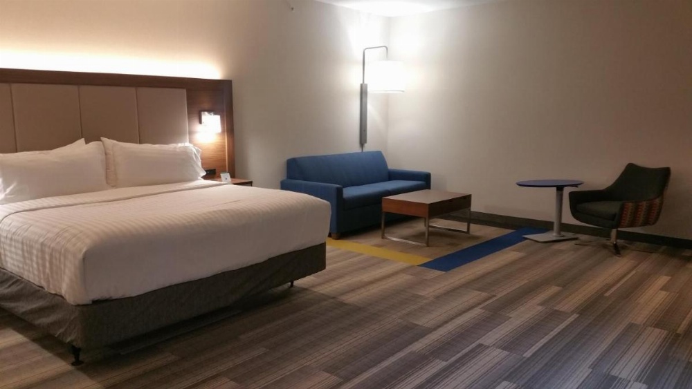 Room image 2